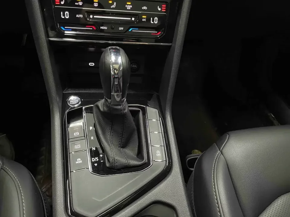 Volkswagen Tharu tuyue 2022 280TSI 2WD Deluxe Edition 2022 — thumbnail 4