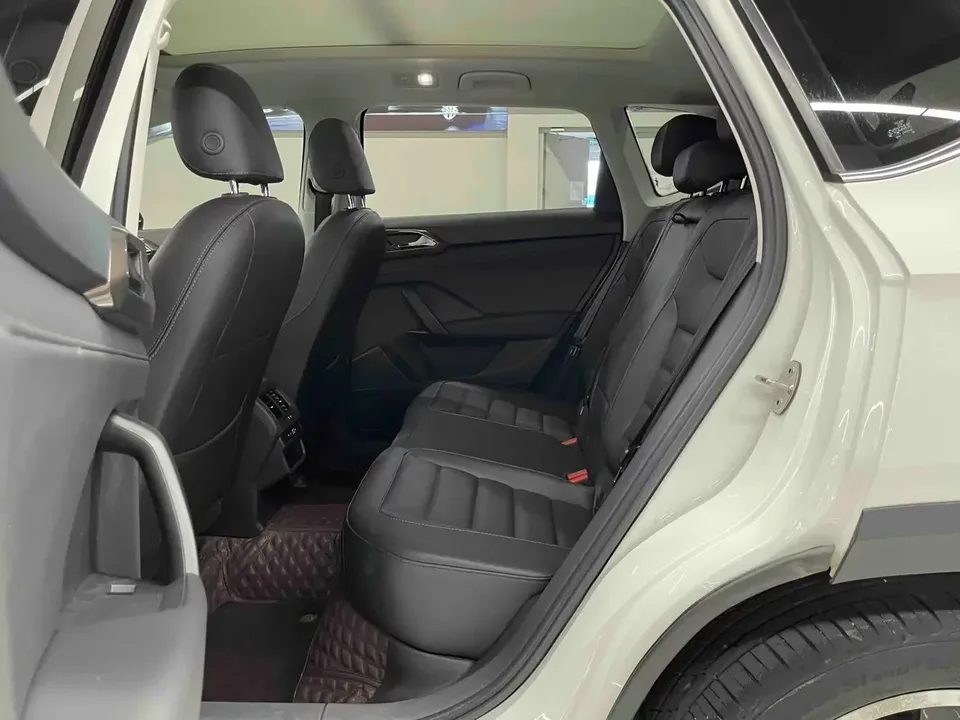Volkswagen Tharu tuyue 2022 280TSI 2WD Deluxe Edition 2022 — thumbnail 5