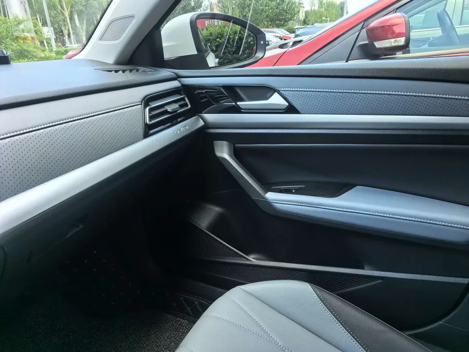 Volkswagen Lavida Lavida 2023 Modified 1.5L Automatic Starry Sky 5 Million Edition 2023 — thumbnail 3