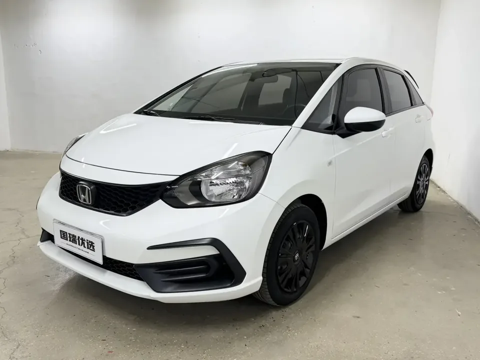 Honda FIT Fit 2021 1.5L CVT Trendy Edition 2022 — photo 1, buy with delivery to Moscow