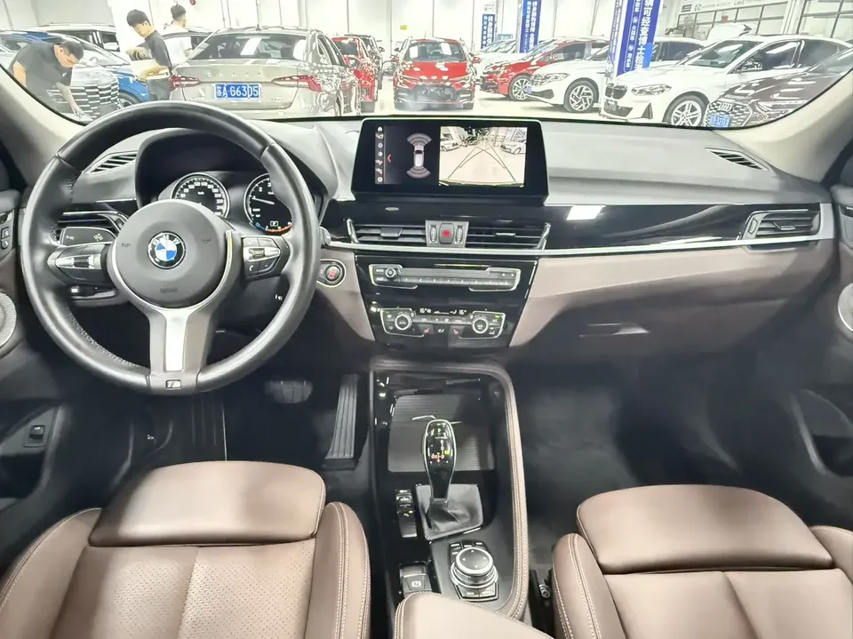 BMW X1 BMW X1 2022 sDrive20Li Premium 2022 — миниатюра 4