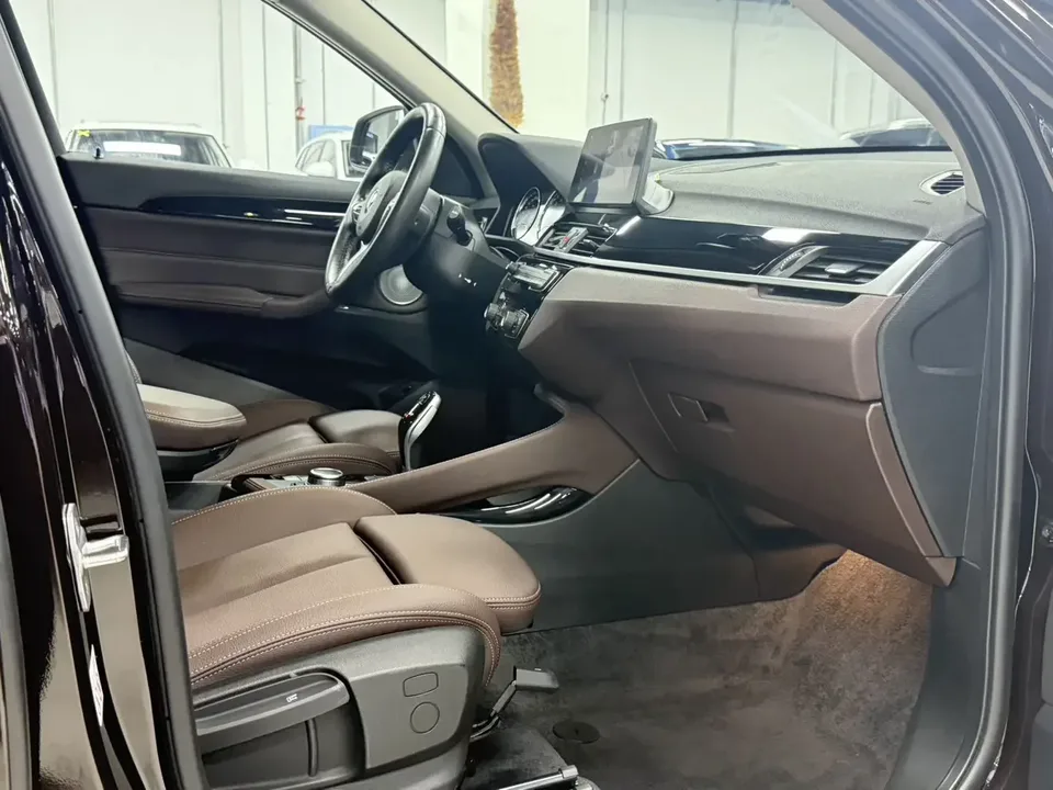 BMW X1 BMW X1 2022 sDrive20Li Premium 2022 — миниатюра 5
