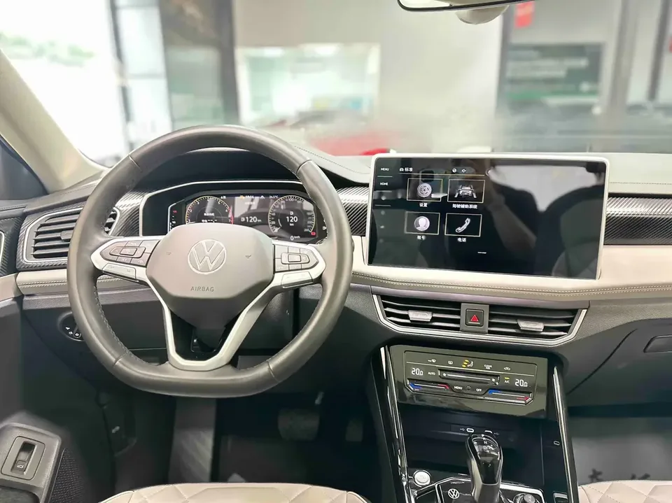 Volkswagen Tayron Tanyue 2023 280TSI 2WD Luxury Plus Advanced Edition 2022 — миниатюра 4