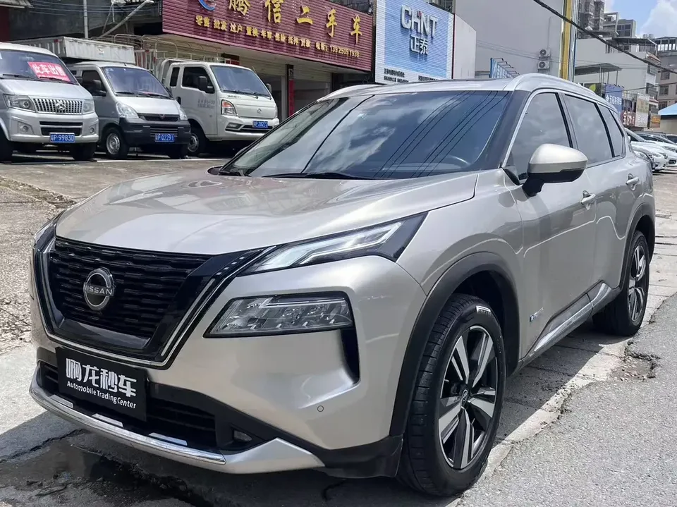 Nissan X-Trail Qijun 2023 e-POWER Super Hybrid Dual Motor 4WD Ultimate Edition 2023 — photo 1, buy with delivery to Moscow