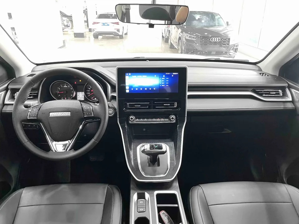 Haval M6 Haval M6 2023 PLUS 1.5T DCT Luxury Intelligent Connection 2023 — thumbnail 4