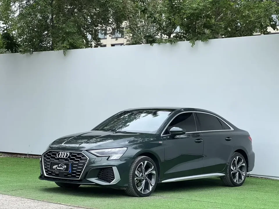 Audi A3 Audi A3 2022 A3L Limousine 35 TFSI Luxury Sports 2022 — photo 1, buy with delivery to Moscow