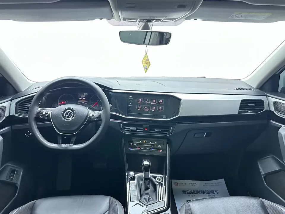 Volkswagen Tayron Tanyue 2022 280TSI 2WD Luxury Smart Edition 2022 — миниатюра 4