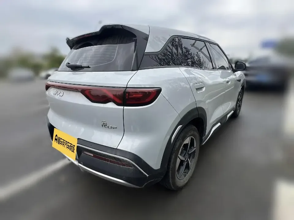 BYD Yuan Up Yuan UP 2024 401KM Leading Type 2024 — photo 1, buy with delivery to Moscow