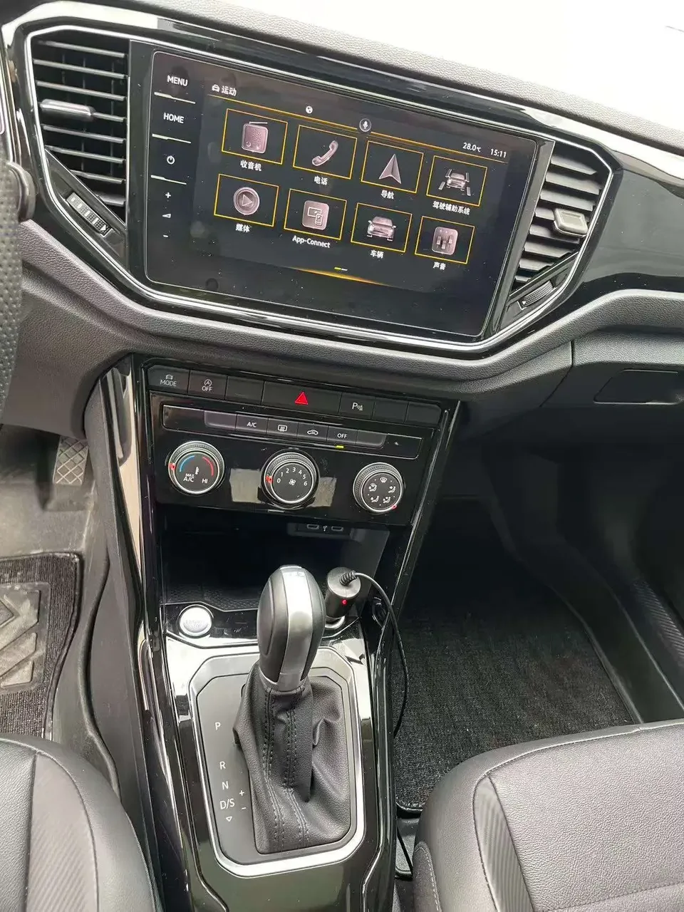 Volkswagen T-Roc TANG 2022 280TSI DSG 2WD Comfort PLUS 2022 — thumbnail 2