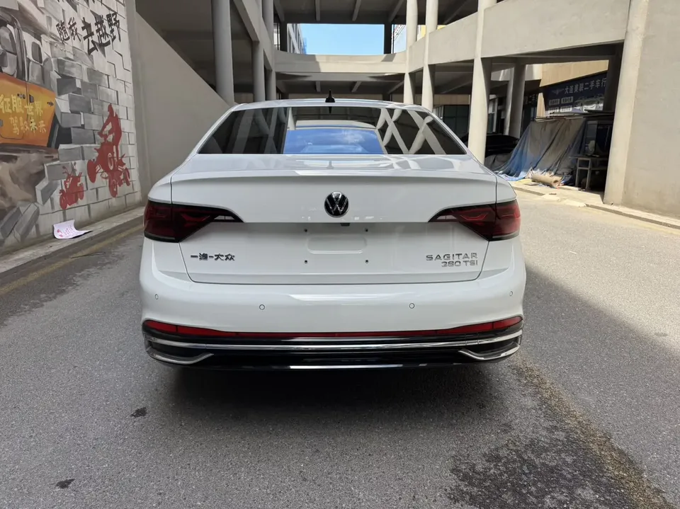 Volkswagen Sagitar Sagitar 2023 280TSI DSG Beyond Edition Plus 2022 — thumbnail 2
