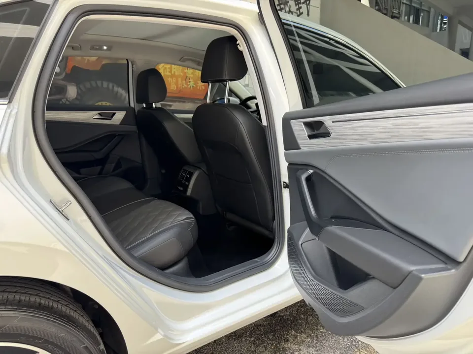 Volkswagen Sagitar Sagitar 2023 280TSI DSG Beyond Edition Plus 2022 — thumbnail 5