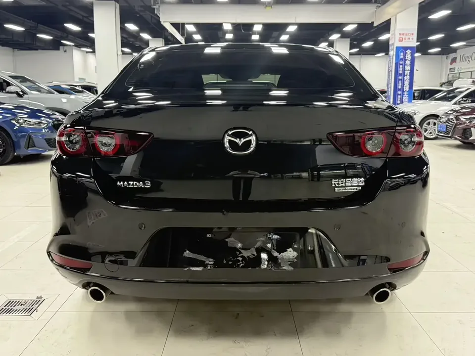 Mazda Axela Mazda3 Angkesela 2022 2.0L Automatic Premium Edition 2022 — thumbnail 2