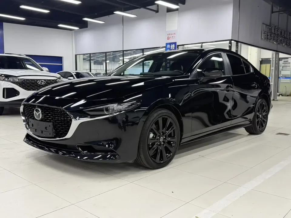 Mazda Axela Mazda3 Angkesela 2022 2.0L Automatic Premium Edition 2022 — photo 1, buy with delivery to Moscow