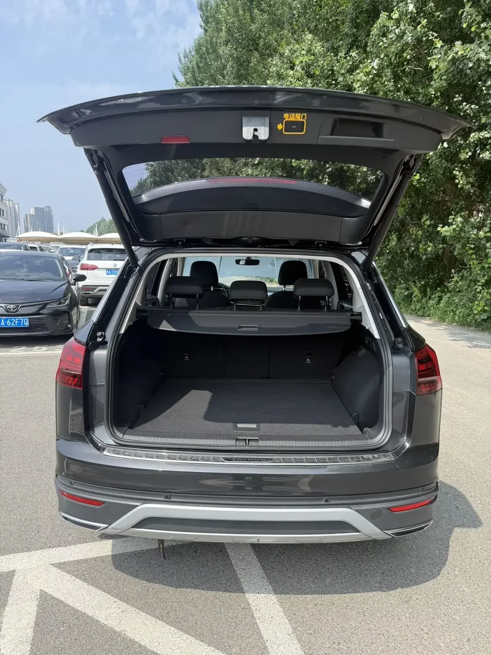 Volkswagen Tayron Tanyue 2022 280TSI 2WD Luxury Smart Edition 2022 — thumbnail 3