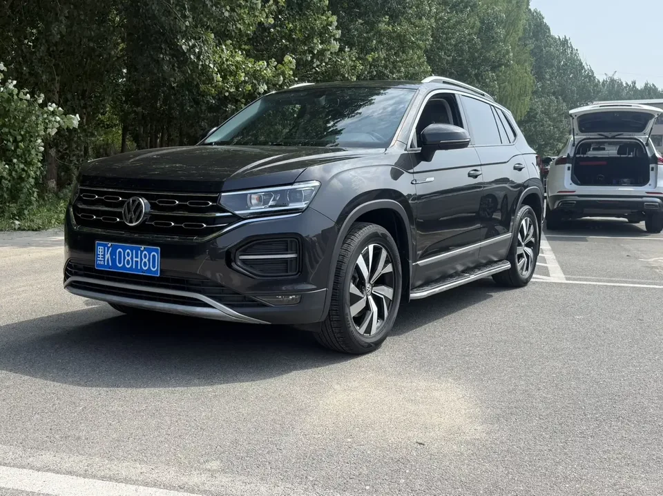 Volkswagen Tayron Tanyue 2022 280TSI 2WD Luxury Smart Edition 2022 — photo 1, buy with delivery to Moscow