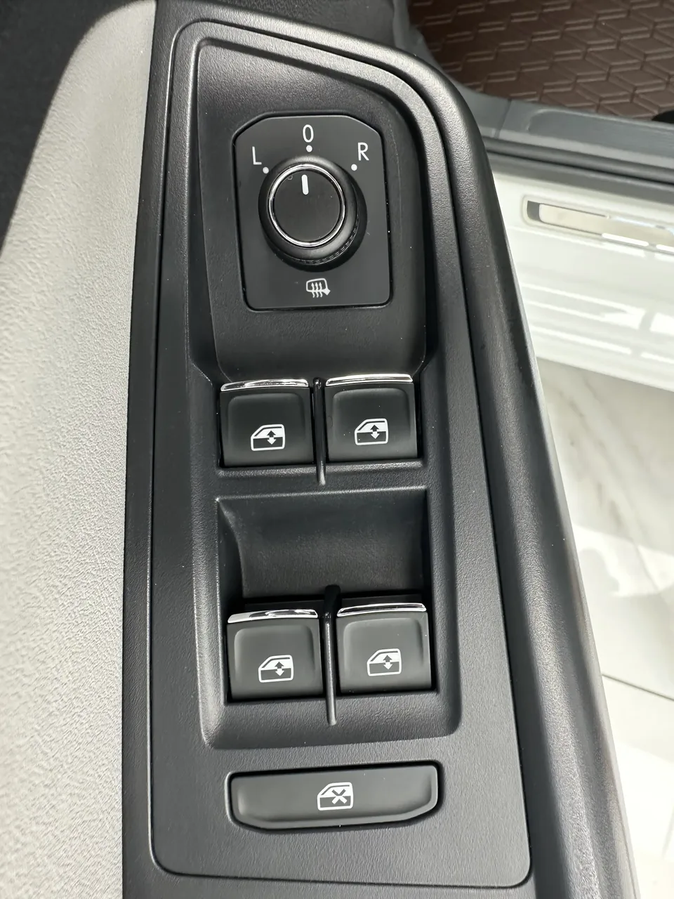 Volkswagen Bora Bora 2023 280TSI DSG Premium Edition 2022 — thumbnail 3