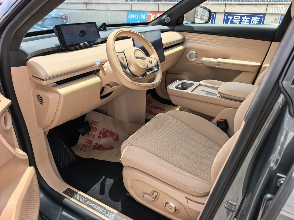 Exeed Star Era ET Star Era ET 2024 Extended Range 4WD Ultra 2025 — thumbnail 4