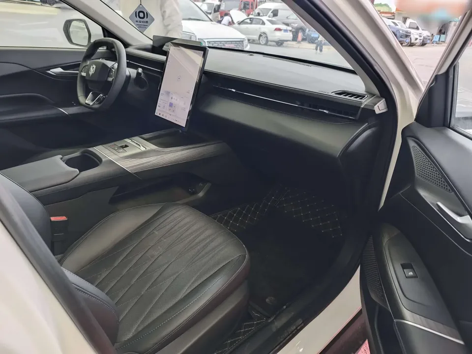 Changan Eado PHEV Eado PHEV 2025 Smart New Blue Whale 145KM Battleship Edition 2026 — thumbnail 2