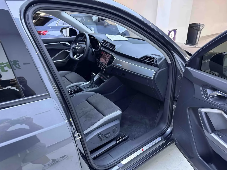 Audi A3 Audi A3 2023 A3L Limousine 35 TFSI Stylish Sports 2023 — миниатюра 3