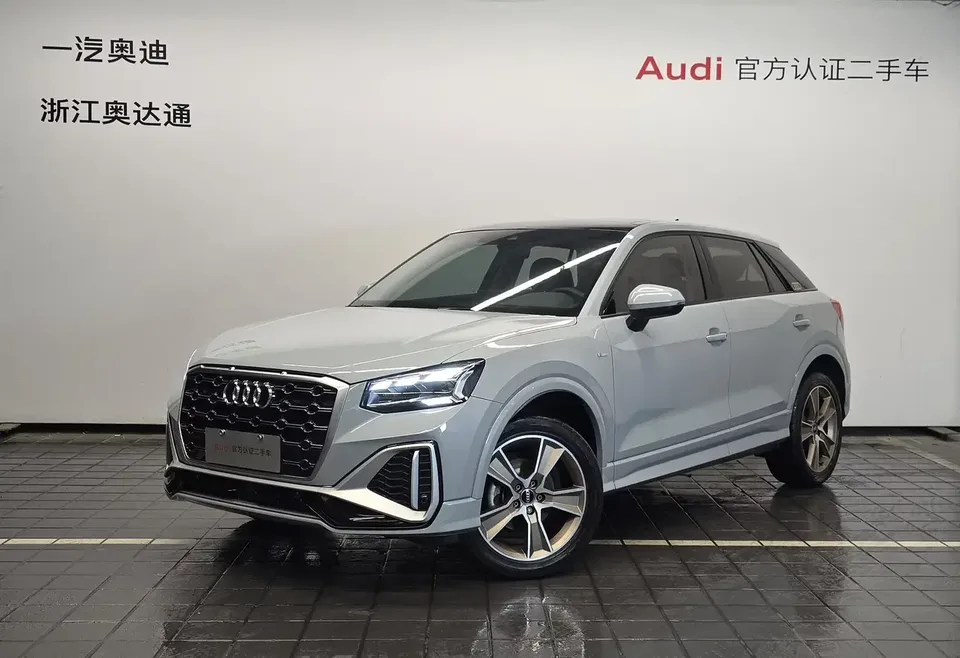 Audi Q2L Audi Q2L 2022 35 TFSI Stylish Dynamic 2022 — photo 1, buy with delivery to Moscow
