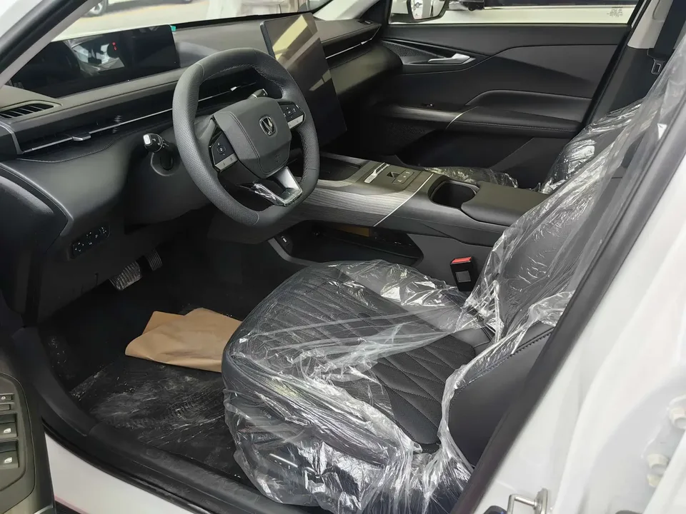 Changan Eado PHEV Eado PHEV 2025 Smart New Blue Whale 145KM Battleship Edition 2026 — миниатюра 5