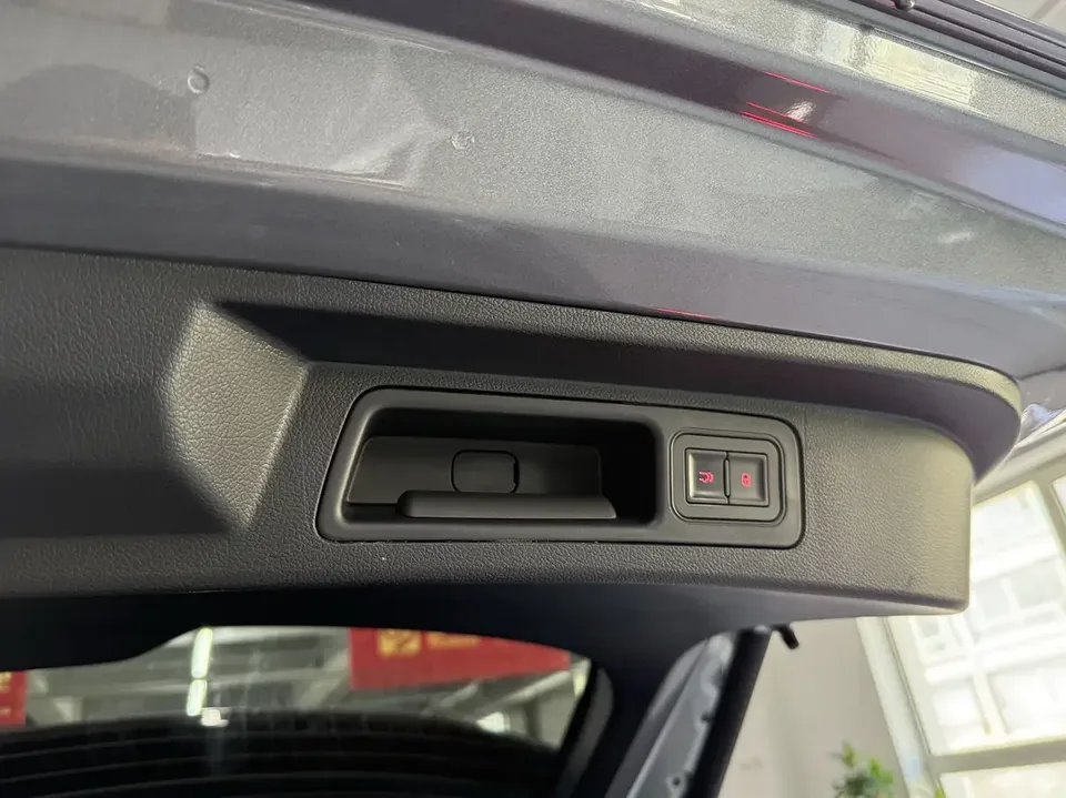BYD Song PLUS DM Song PLUS DM 2024 DM-i Honor Edition 71KM Luxury 2024 — thumbnail 3