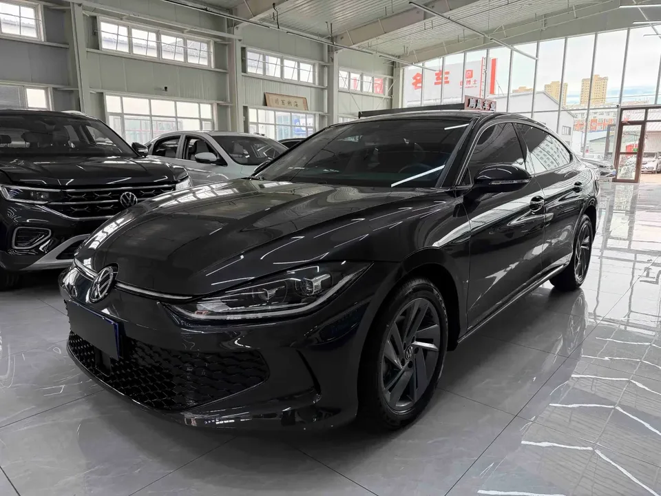 Volkswagen Lamando Lingdu 2022 Lingdu L 280TSI DSG Hot Edition 2023 — photo 1, buy with delivery to Moscow