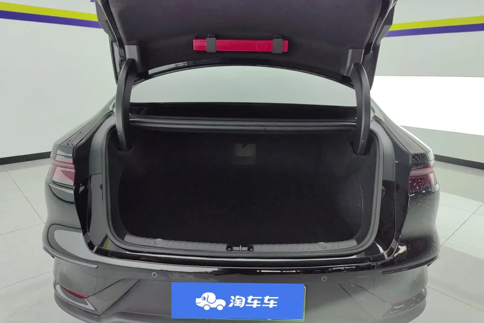 BYD Han DM Chinese DM 2025 DM-i 125KM Premium 2024 — thumbnail 5