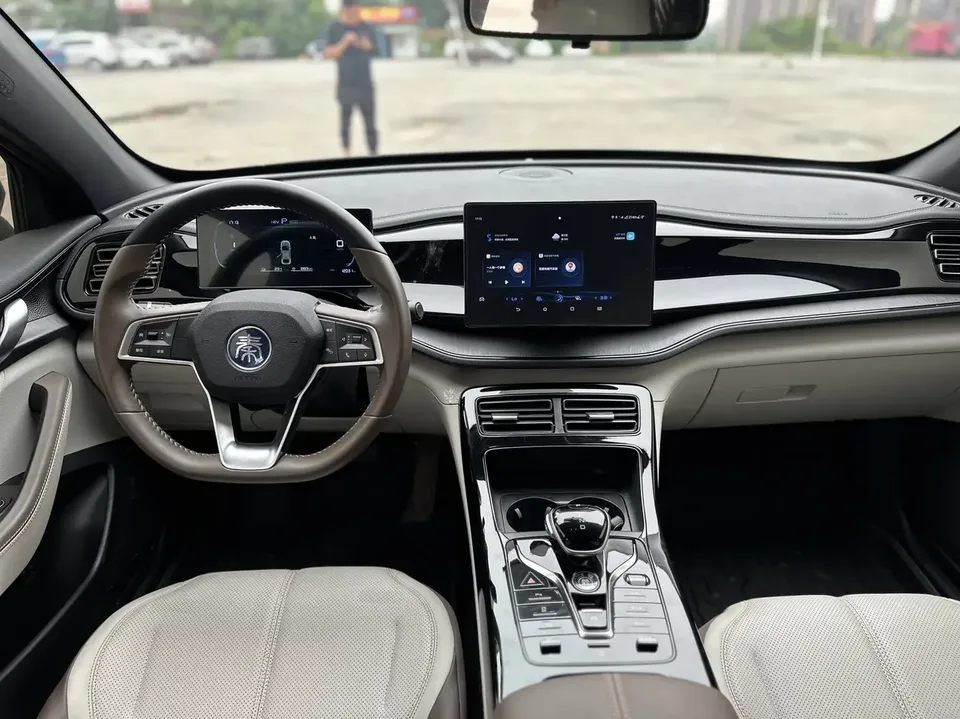 BYD Qin PLUS DM Qin PLUS DM 2024 Honor Edition DM-i 55KM Leading Edition 2025 — thumbnail 4