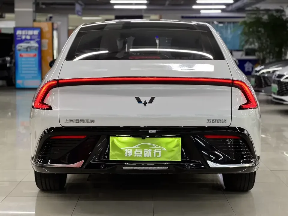 Wuling Starlight PHEV Wuling Starlight PHEV 2023 150 Advanced Version 2024 — thumbnail 2