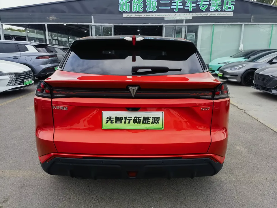 Deepal dark blue S07 Dark blue S07 2024 215Max Qiankun Intelligent Driving ADS SE Extended Range Edition 2024 — миниатюра 2