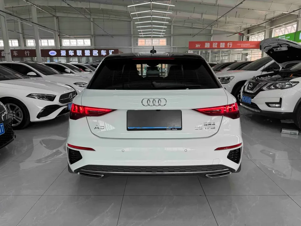 Audi A3 Audi A3 2022 Sportback 35 TFSI Luxury Sports 2022 — миниатюра 2