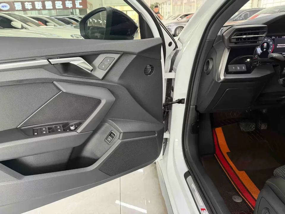 Audi A3 Audi A3 2022 Sportback 35 TFSI Luxury Sports 2022 — миниатюра 3