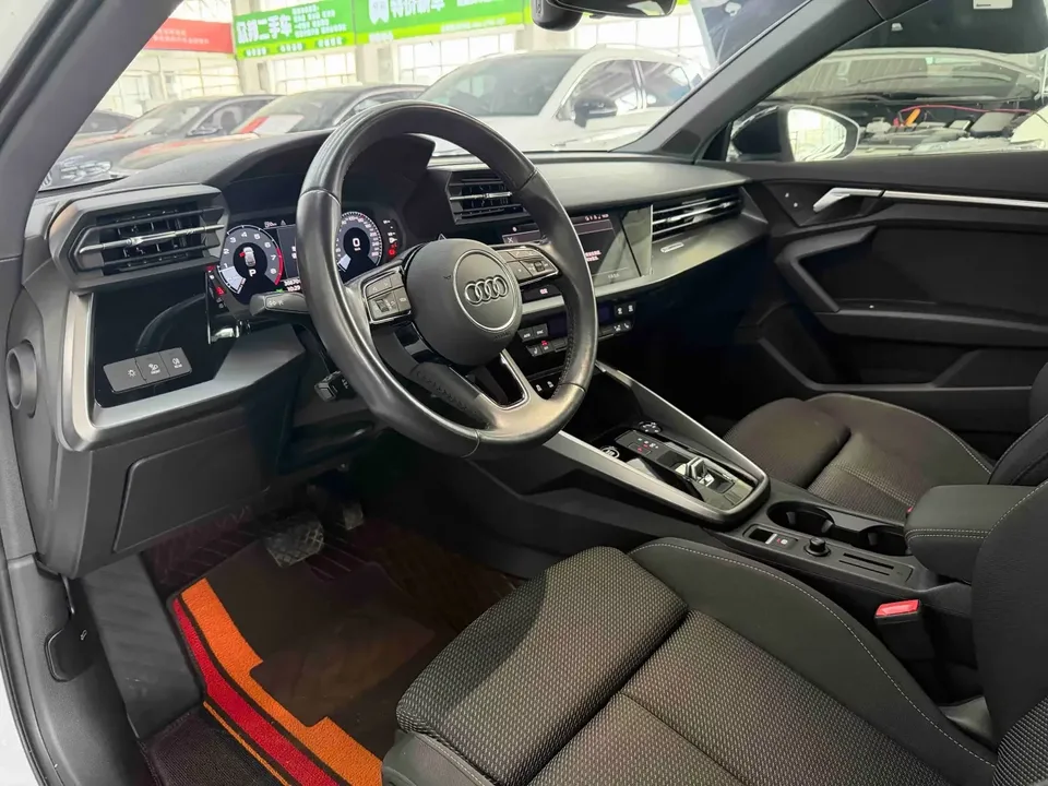 Audi A3 Audi A3 2022 Sportback 35 TFSI Luxury Sports 2022 — миниатюра 5