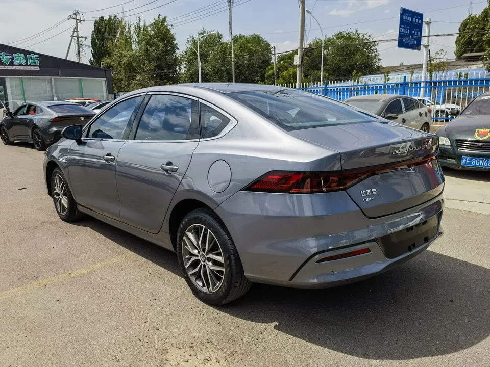 BYD Qin PLUS DM Qin PLUS DM 2023 DM-i Champion Edition 120KM Leading Type 2023 — thumbnail 4