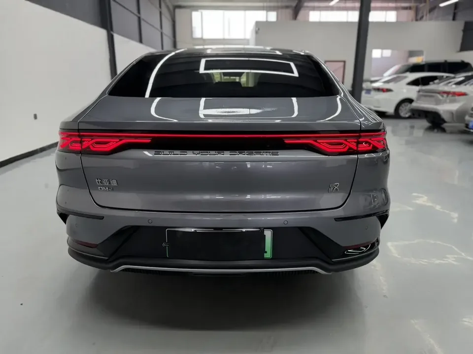 BYD Han DM Chinese DM 2022 DM-i 121KM Premium 2023 — thumbnail 2