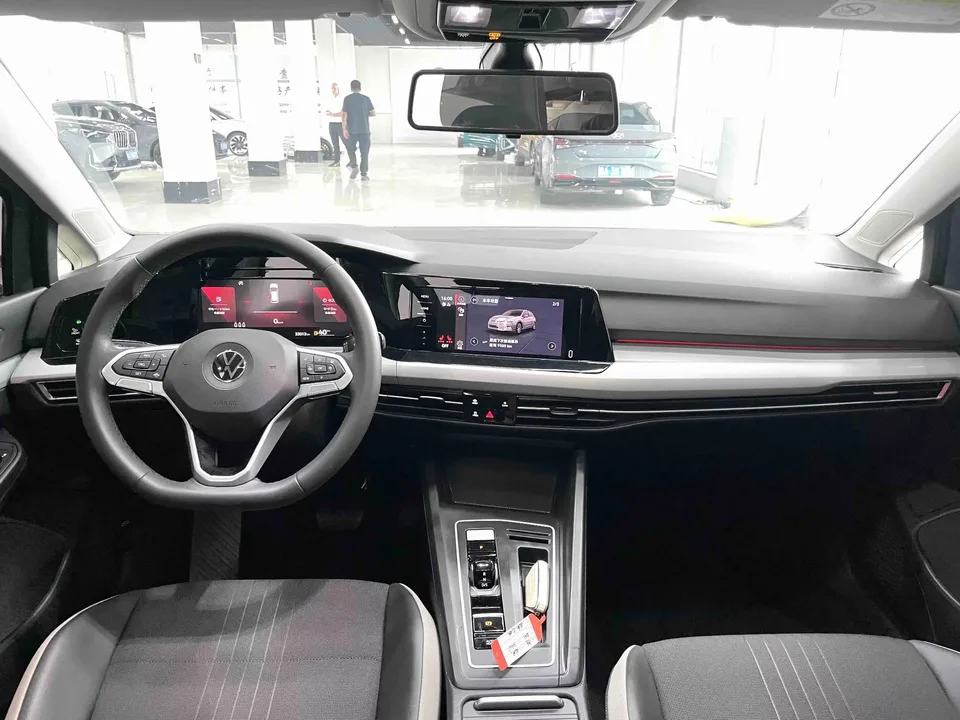 Volkswagen Golf golf 2021 280TSI DSG Pro 2022 — миниатюра 4