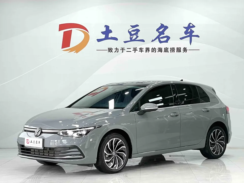 Volkswagen Golf golf 2021 280TSI DSG Pro 2022 — photo 1, buy with delivery to Moscow