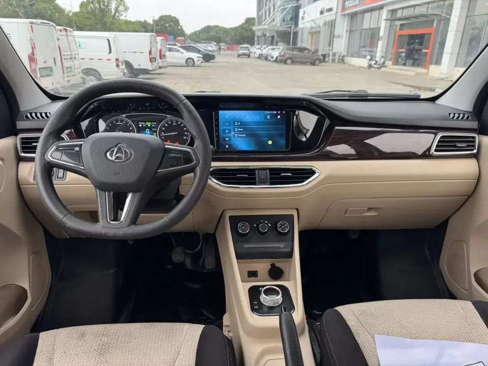 Changan span Crossstar V7 EV Crossstar V7 EV 2024 239km Passenger version flagship 6 seats 2025 — thumbnail 3