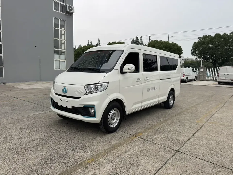 Changan span Crossstar V7 EV Crossstar V7 EV 2024 239km Passenger version flagship 6 seats 2025 — photo 1, buy with delivery to Moscow