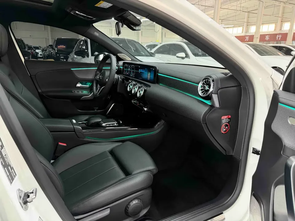 Mercedes-Benz Klasa A Mercedes Benz A Class 2021 A 180 L sports sedan facelift 2022 — thumbnail 3