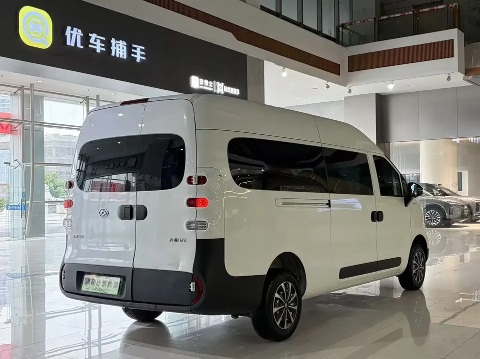 Datong Dana V1 Dana V1 2025 V1+ long wheelbase high roof multi-function version 62kWh 2025 — thumbnail 2