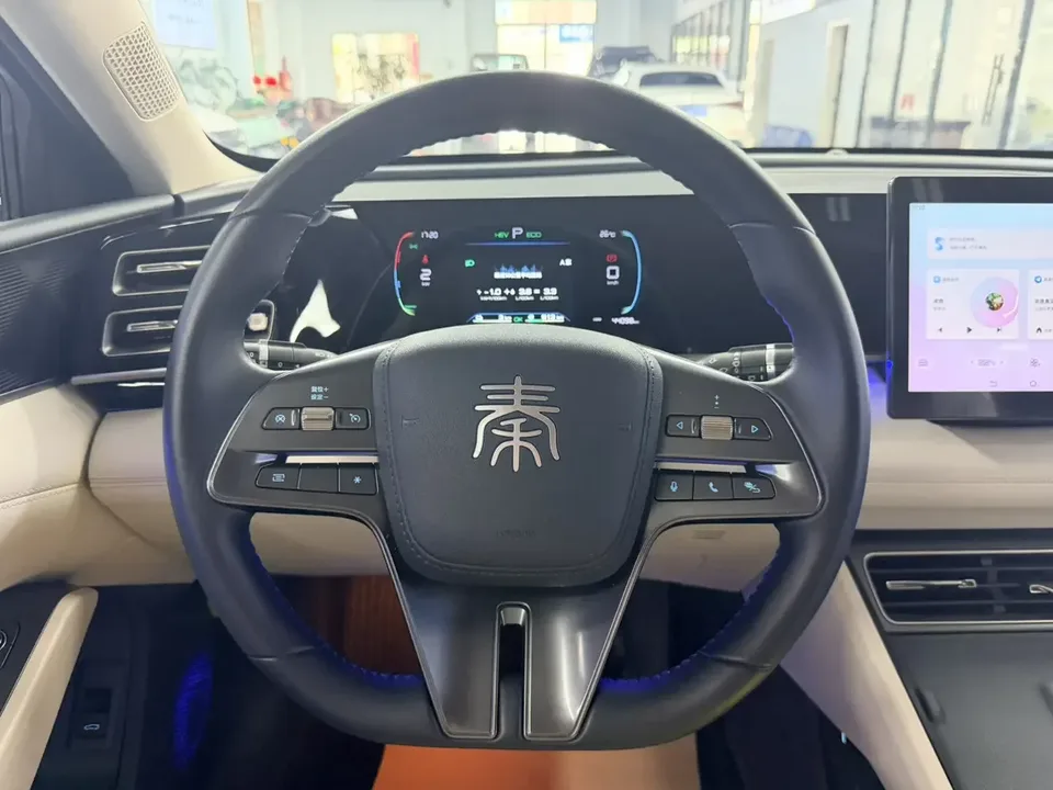 BYD Qin L DM Qin L DM 2024 DM-i 80KM Leading Type 2024 — thumbnail 4