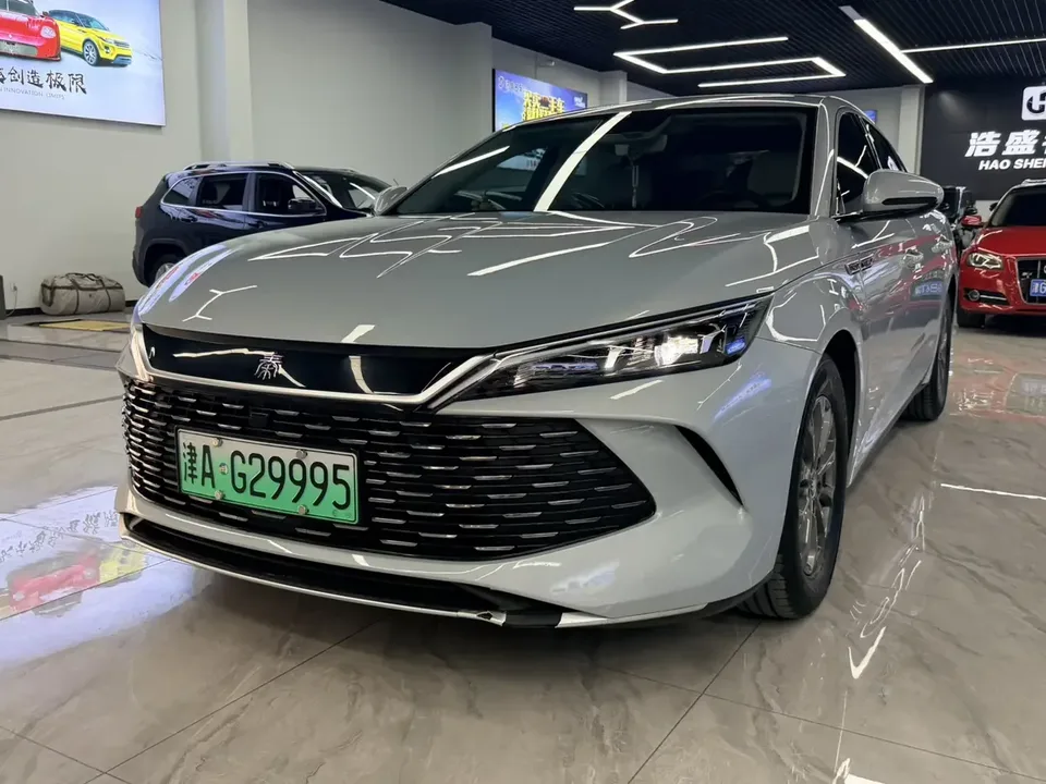 BYD Qin L DM Qin L DM 2024 DM-i 80KM Leading Type 2024 — photo 1, buy with delivery to Moscow