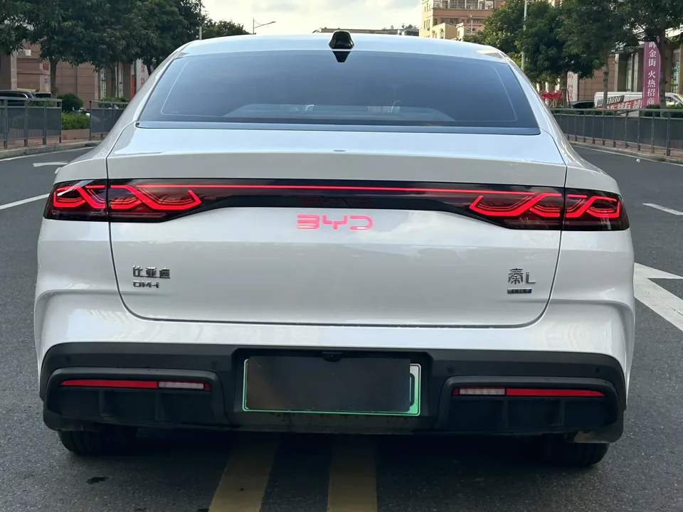 BYD Qin L DM Qin L DM 2025 Intelligent Driving Edition DM-i 80KM Leading Edition 2025 — thumbnail 5
