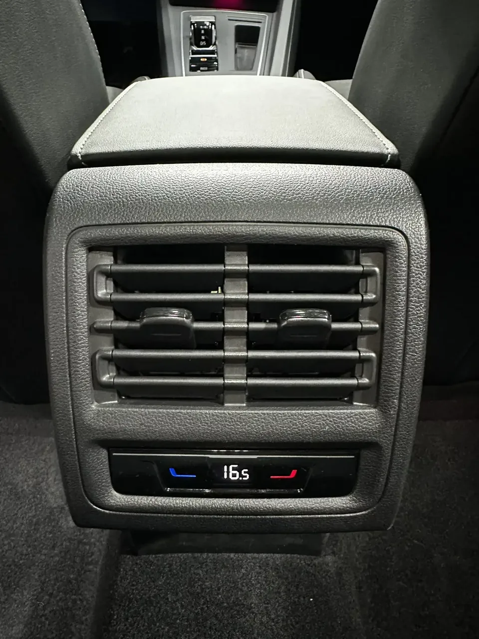 Volkswagen Golf golf 2021 280TSI DSG R-Line 2022 — thumbnail 3