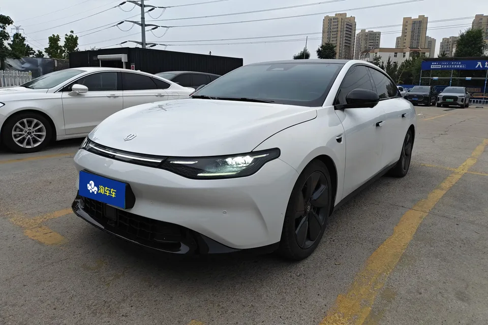 Leapmotor Zero running C01 Zero running C01 2022 Rear-wheel drive long-range version 2022 — photo 1, buy with delivery to Moscow