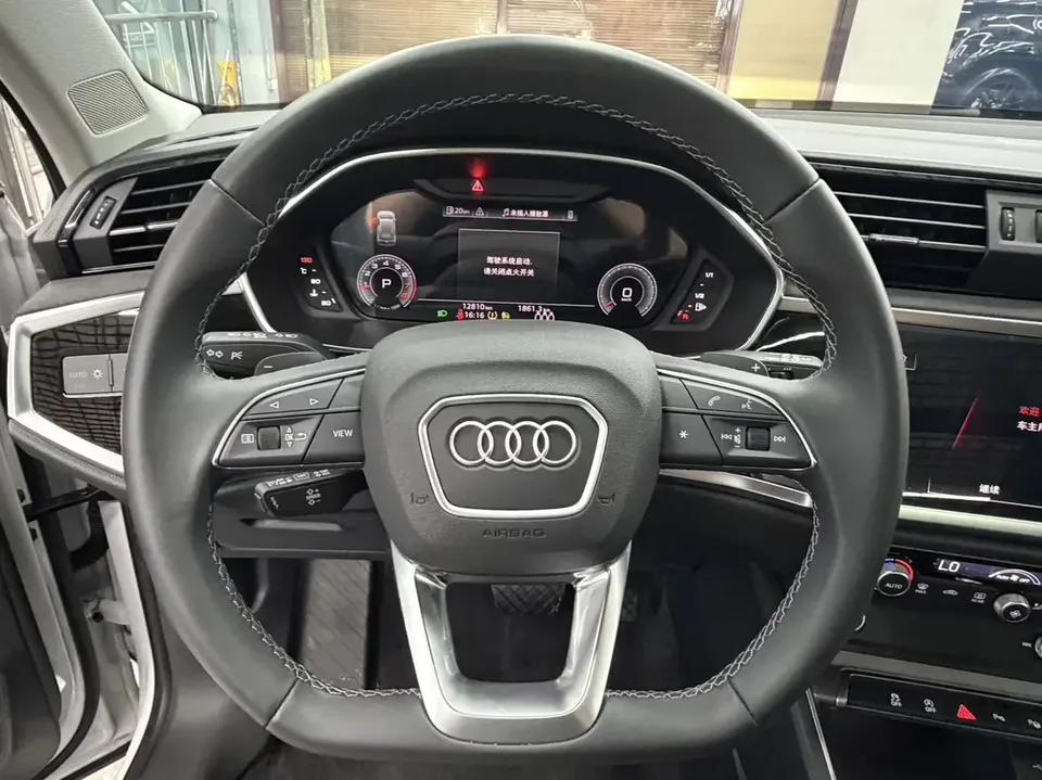 Audi Q3 Audi Q3 2023 35 TFSI Stylish Dynamic 2023 — thumbnail 4