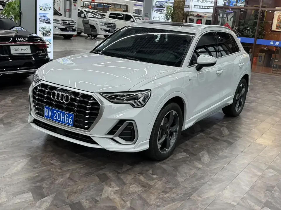 Audi Q3 Audi Q3 2023 35 TFSI Stylish Dynamic 2023 — photo 1, buy with delivery to Moscow