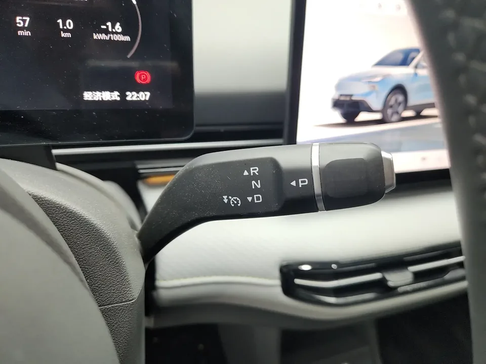 FAW Delight 03 Delight 03 2025 565km Premium Edition 2025 — thumbnail 4
